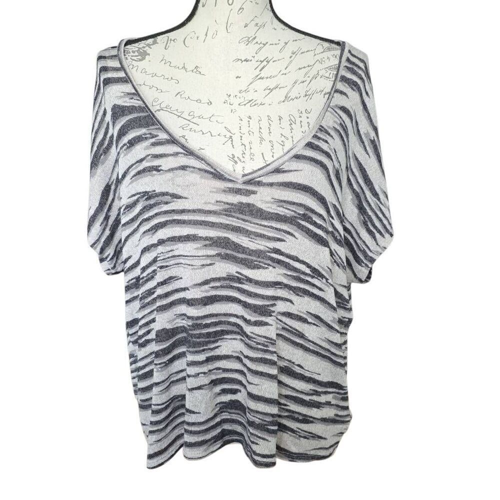 Express Women's Size Medium Gray Black Striped V-neck Knit Top